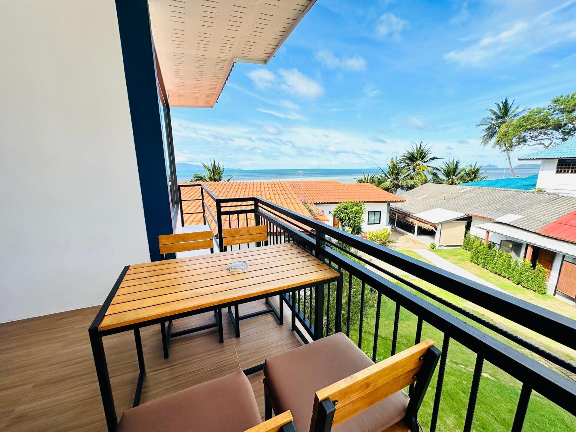 The Scenery Beach Resort Baan Khai Dış mekan fotoğraf