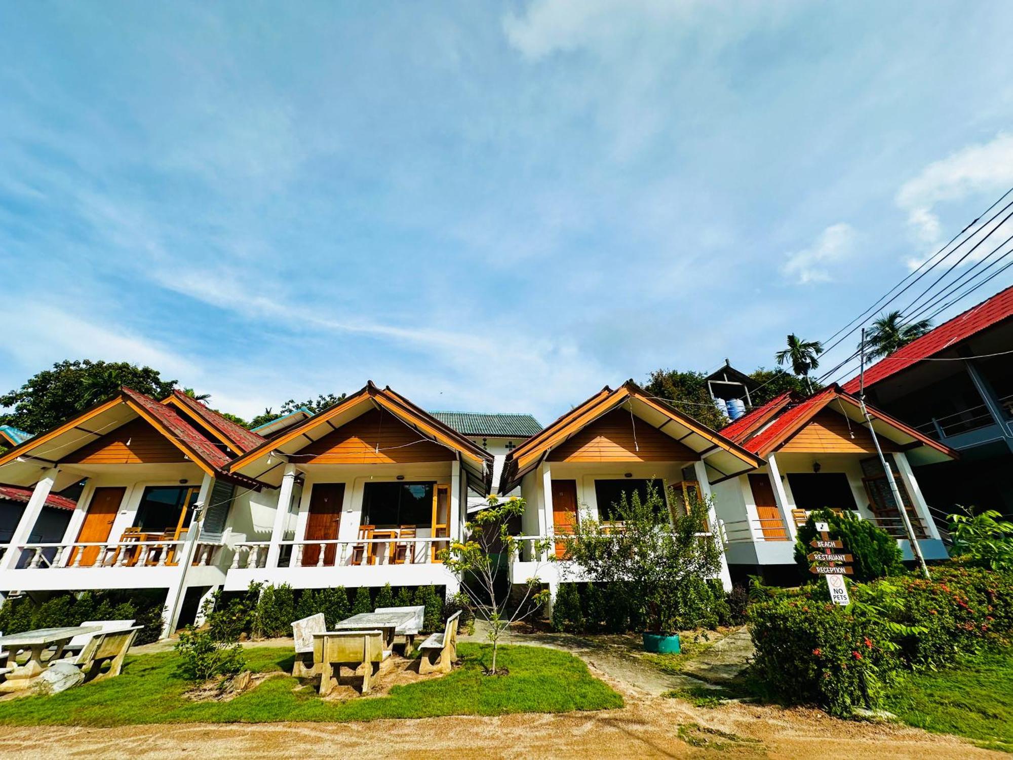 The Scenery Beach Resort Baan Khai Dış mekan fotoğraf