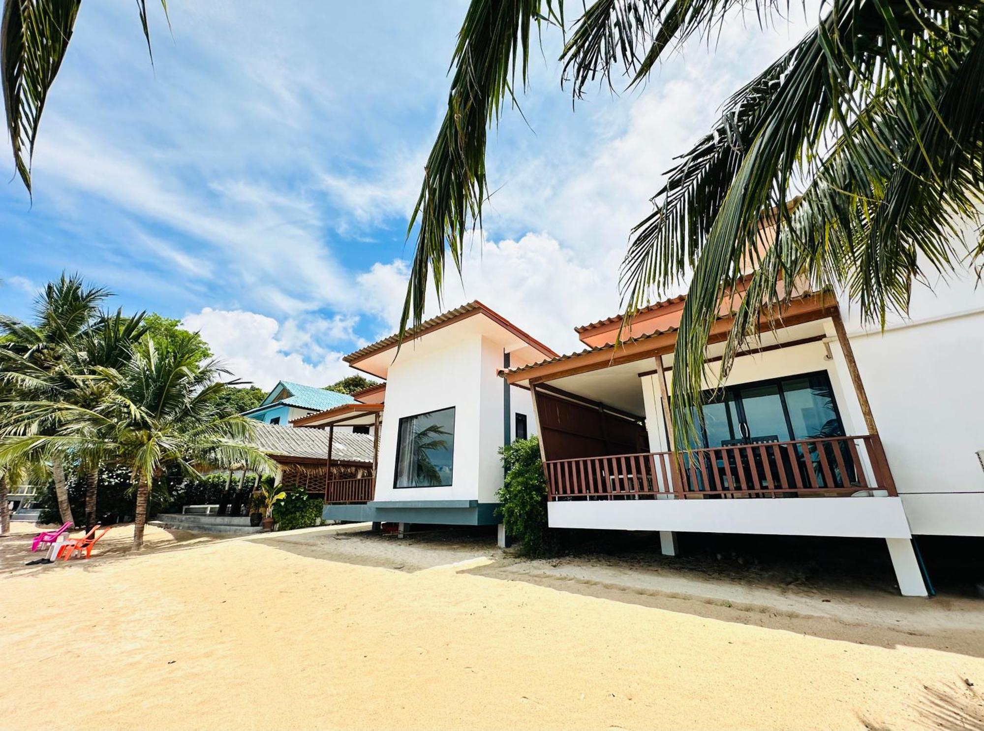 The Scenery Beach Resort Baan Khai Dış mekan fotoğraf
